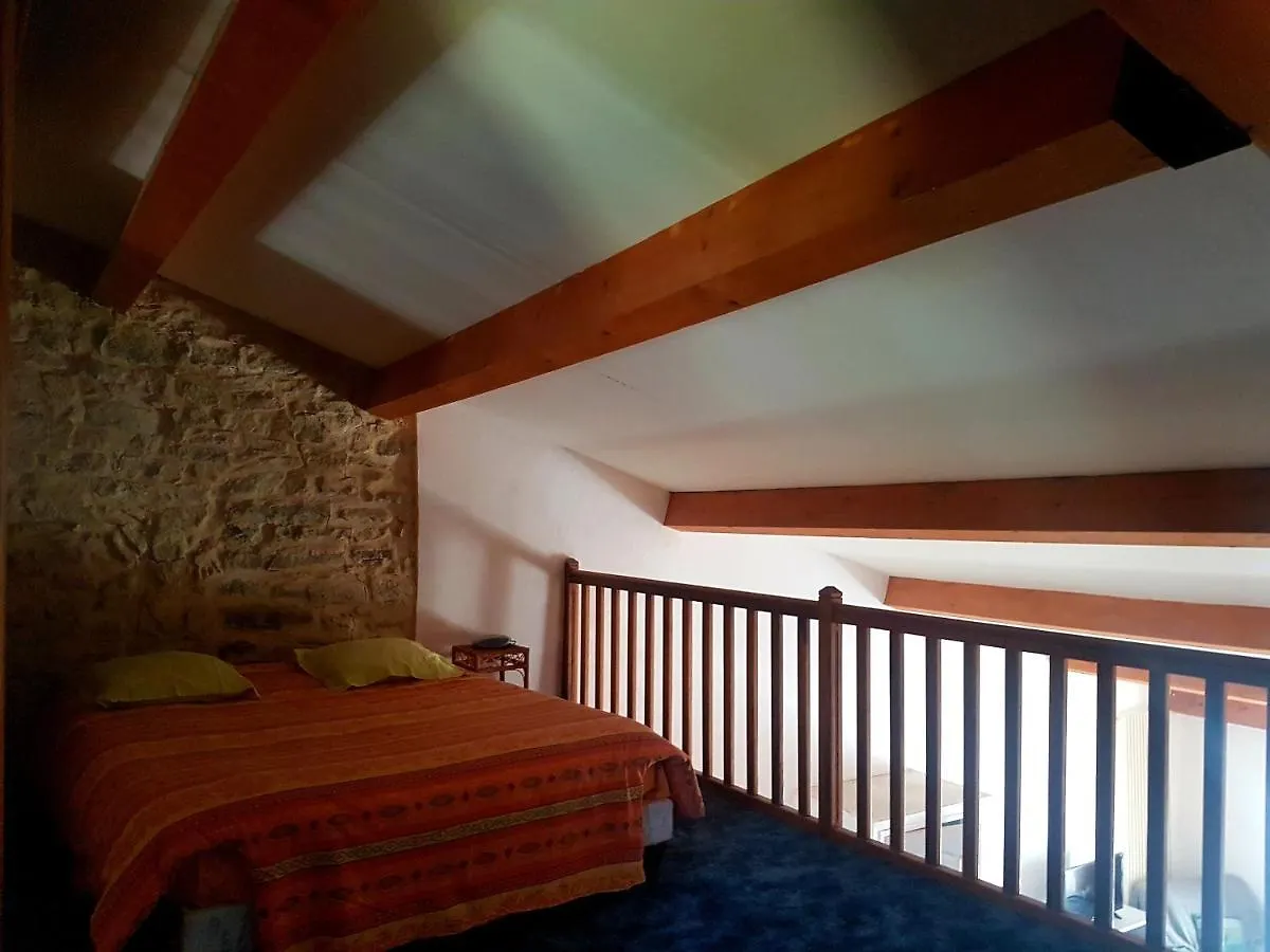 Hébergement de vacances Charmant appartement dans corps de ferme AIGLUN Aiglun