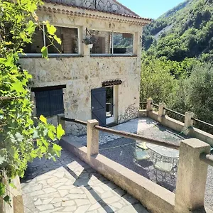 3 Pièces Dans Maison Individuelle Entre Et Montagnes Bouyon